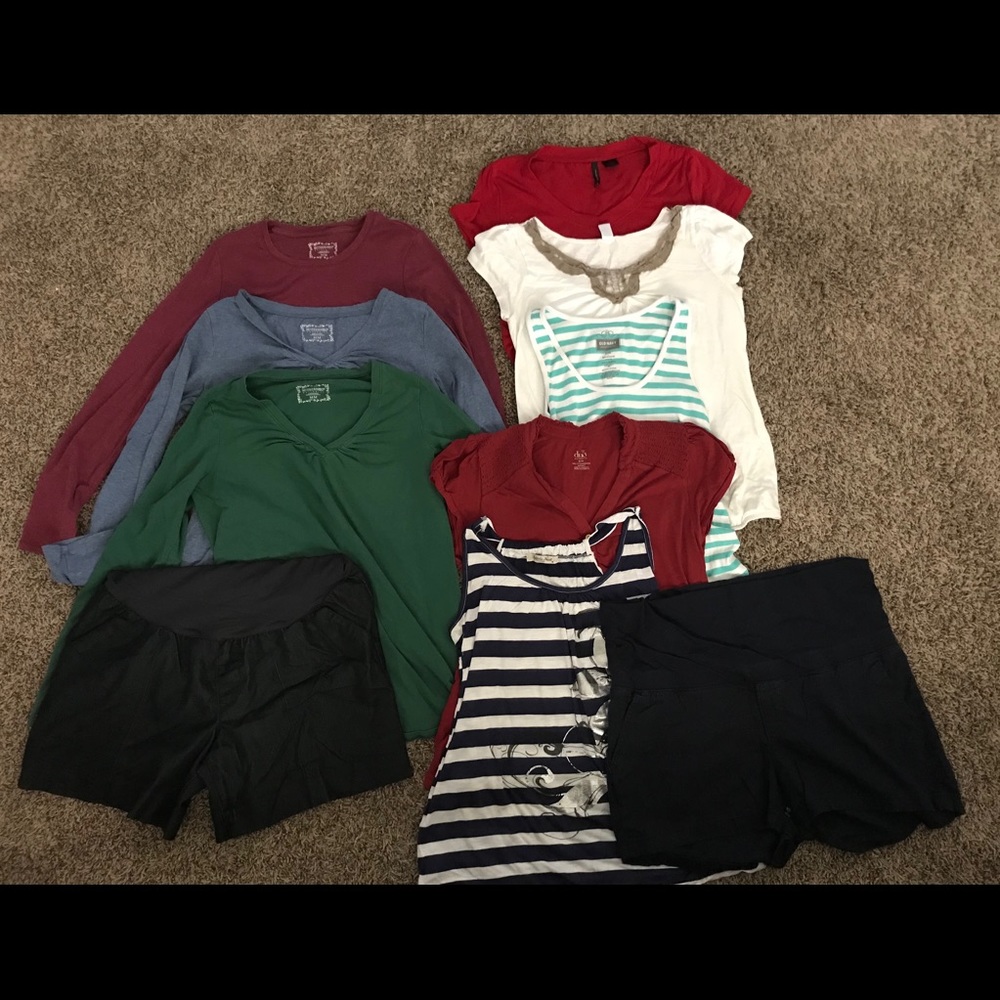Lot of Maternity clothes - size Medium